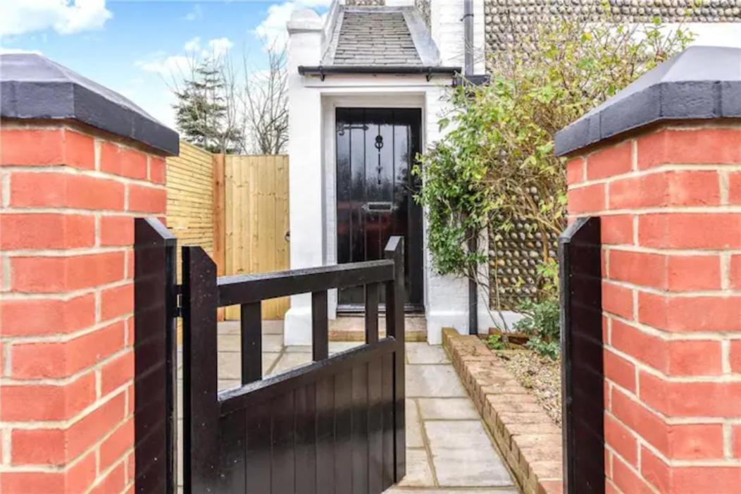 Stylish 2 Bedroom Cottage, Close To Town Centre Worthing Ngoại thất bức ảnh